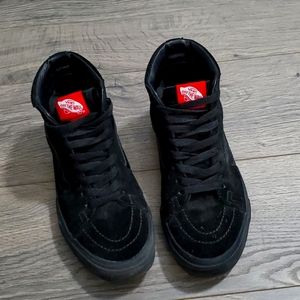 Black high tops sk8-Hi vans
